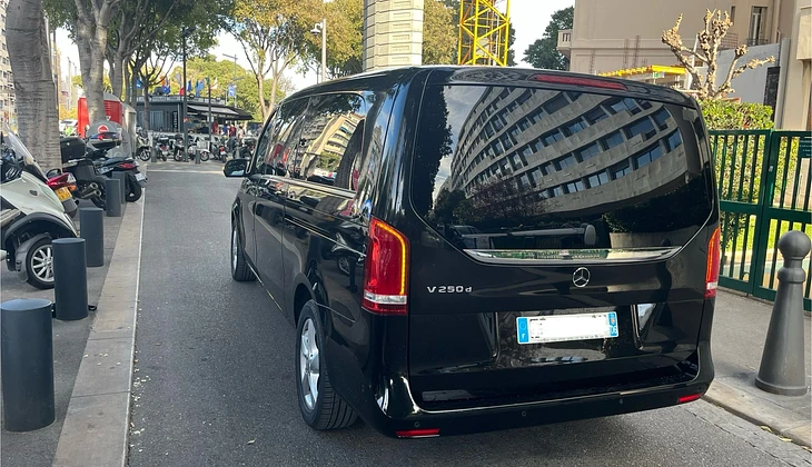 location-MERCEDES-BENZ-Marseille-roadstr