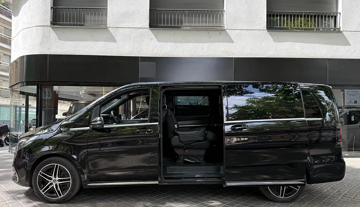 location-MERCEDES-BENZ-Paris-roadstr