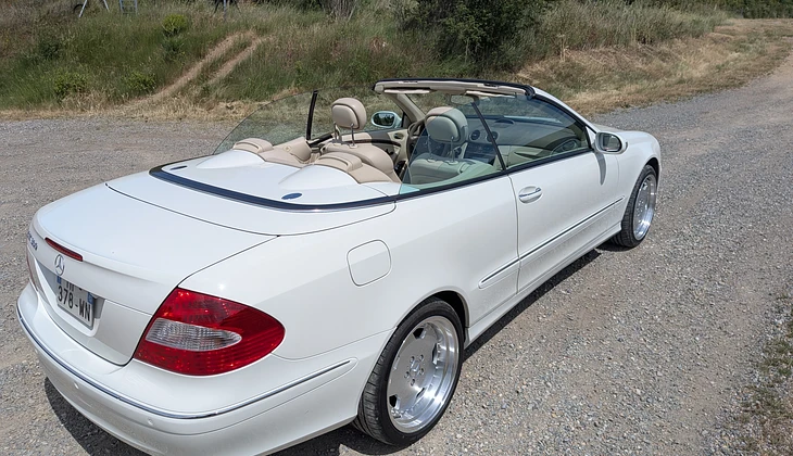 location-MERCEDES-BENZ-Barbaira-roadstr