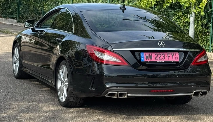 location-MERCEDES-BENZ-Lyon-roadstr