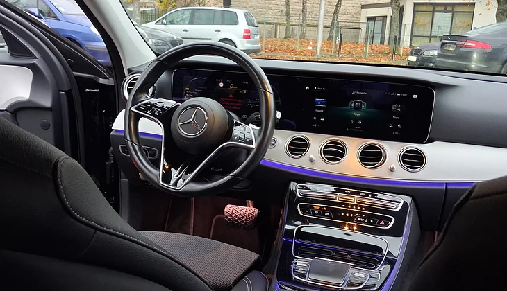 location-MERCEDES-BENZ-Bobigny-roadstr