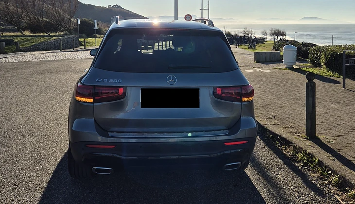 location-MERCEDES-BENZ-Anglet-roadstr