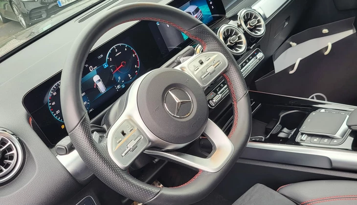 location-MERCEDES-BENZ-Rosny-sur-Seine-roadstr