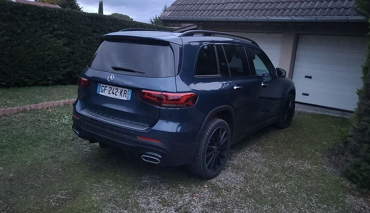 location-MERCEDES-BENZ-Thonon-les-Bains-roadstr
