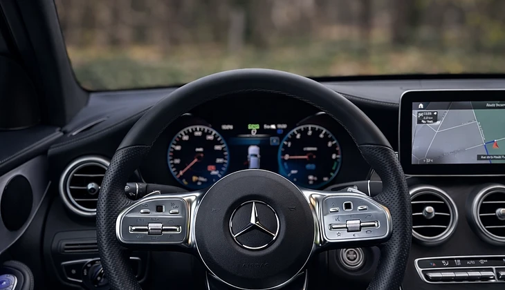 location-MERCEDES-BENZ-Paris-roadstr