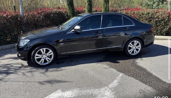 location-MERCEDES-BENZ-Saint-Paul-de-Vence-roadstr