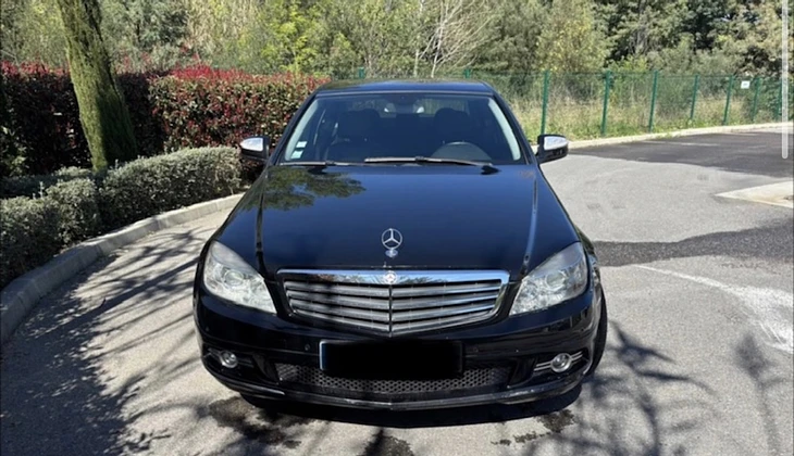 location-MERCEDES-BENZ-Saint-Paul-de-Vence-roadstr