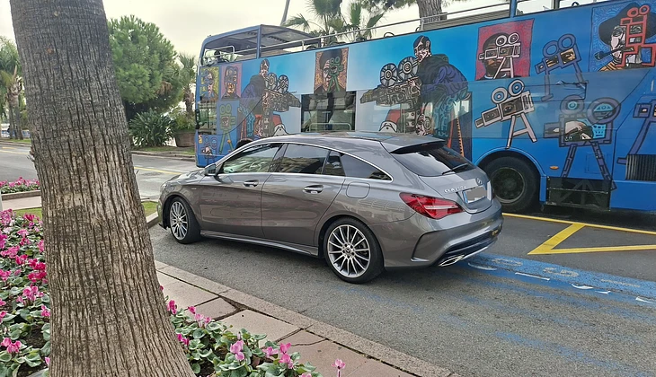 location-MERCEDES-BENZ-Vence-roadstr