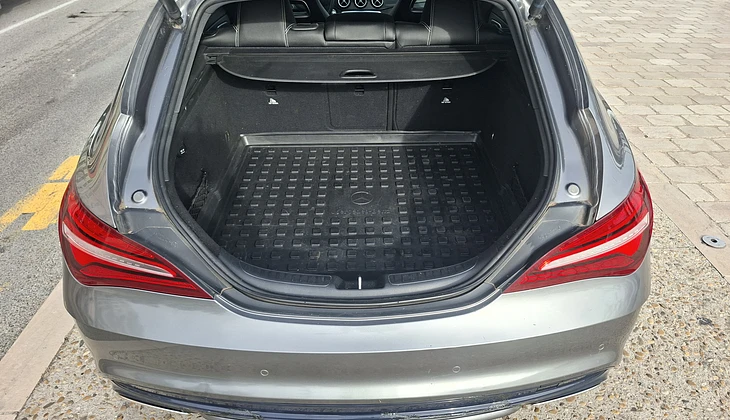 location-MERCEDES-BENZ-Vence-roadstr