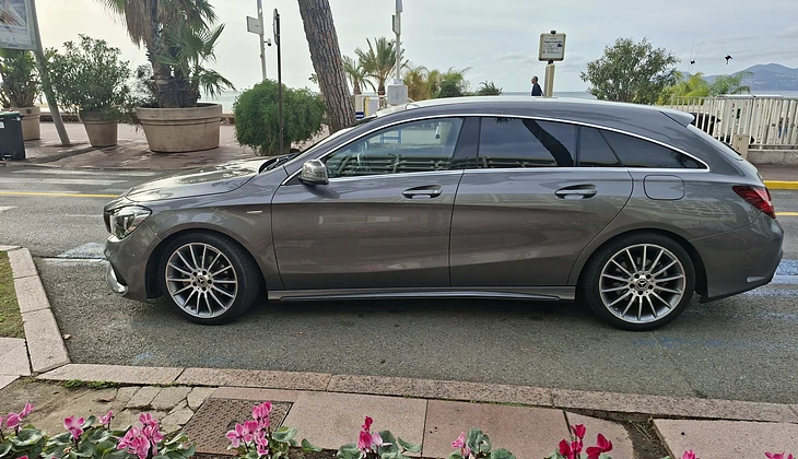 location-MERCEDES-BENZ-Vence-roadstr