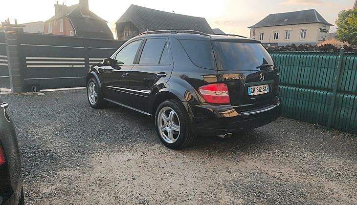 location-MERCEDES-BENZ-Rougemontiers-roadstr