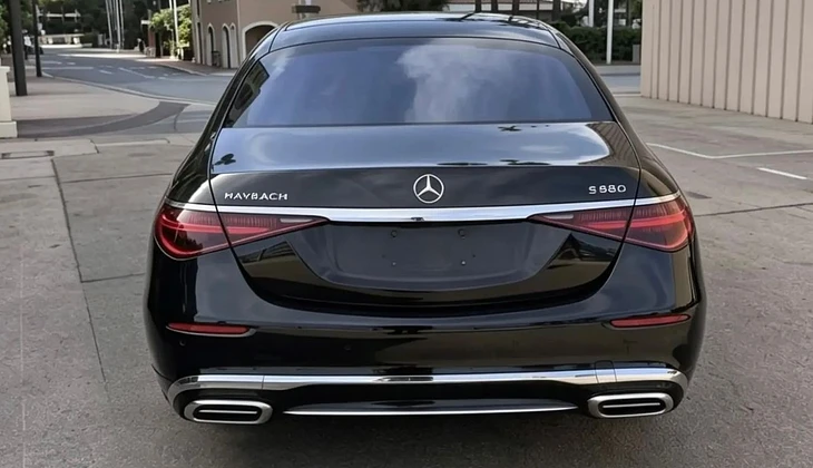 location-MERCEDES-BENZ-Fréjus-roadstr
