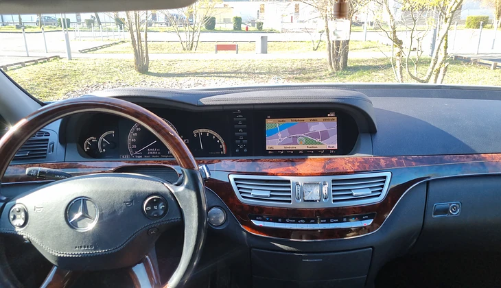 location-MERCEDES-BENZ-Bonneville-roadstr