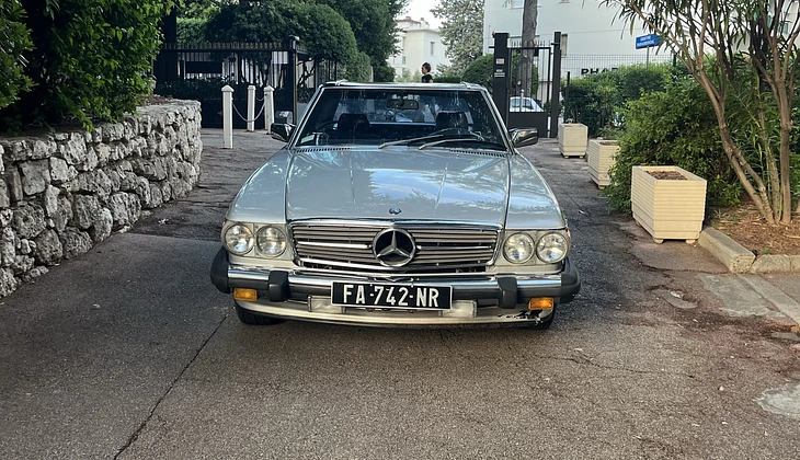 location-MERCEDES-BENZ-Nice-roadstr