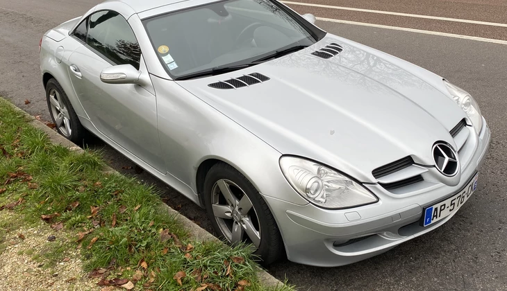 location-MERCEDES-BENZ-Issy-les-Moulineaux-roadstr