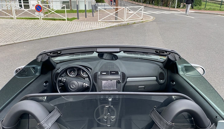 location-MERCEDES-BENZ-Issy-les-Moulineaux-roadstr