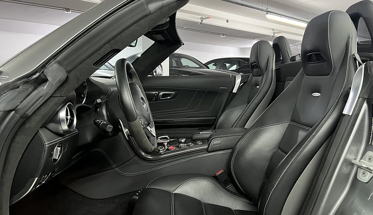 location-MERCEDES-BENZ-Asnières-sur-Seine-roadstr