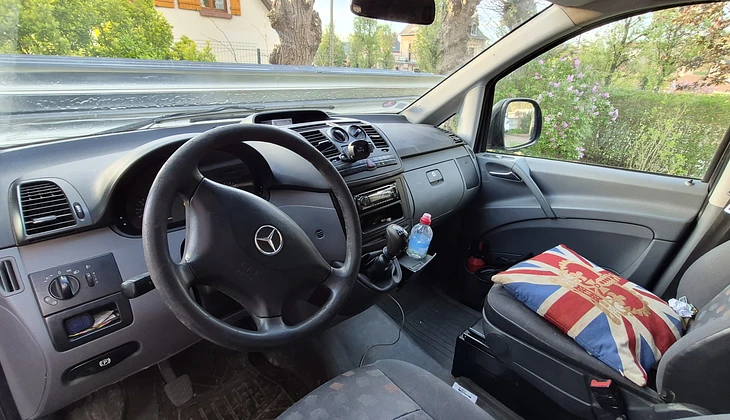 location-MERCEDES-BENZ-Grand-Couronne-roadstr