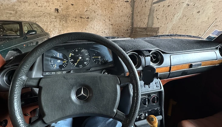 location-MERCEDES-BENZ-La Loupe-roadstr
