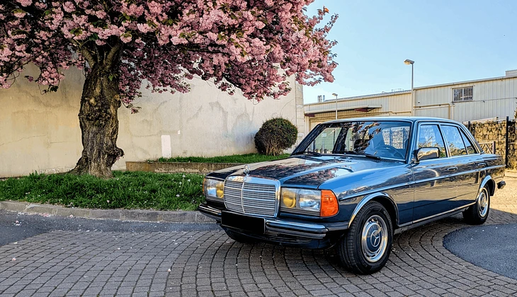 location-MERCEDES-BENZ-Digoin-roadstr