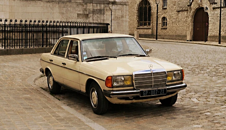location-MERCEDES-BENZ-Paris-roadstr