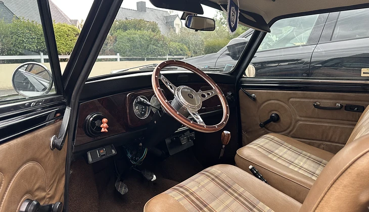 location-AUSTIN-Vannes-roadstr