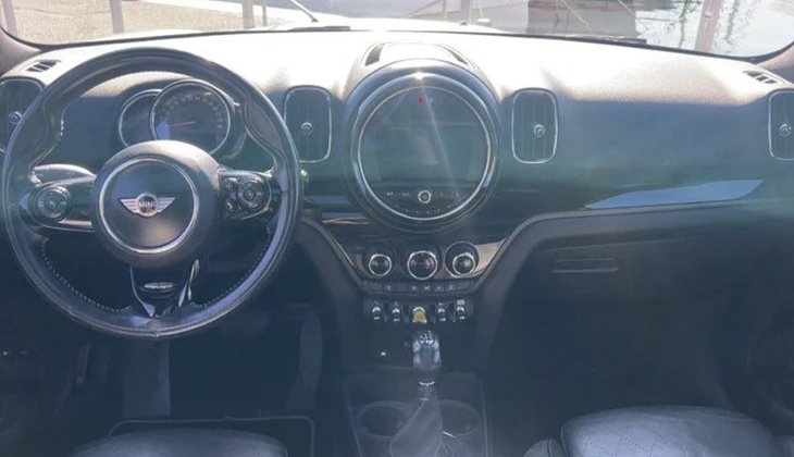 location-MINI-Fréjus-roadstr