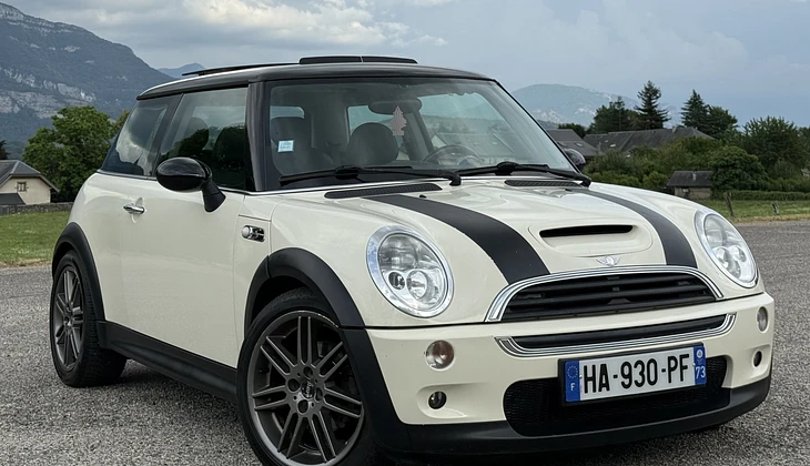 location-MINI-Paris-roadstr