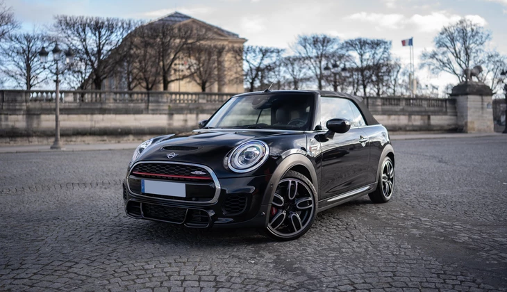 location-MINI-Paris-roadstr