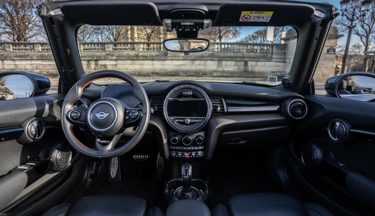 location-MINI-Paris-roadstr