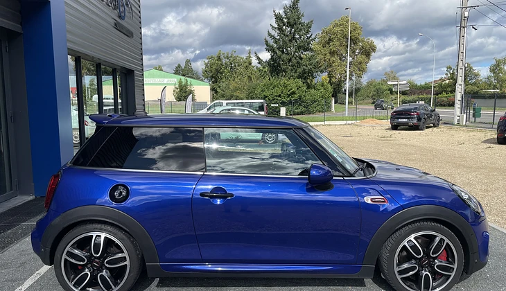 location-MINI-Belleville-en-Beaujolais-roadstr