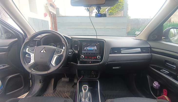 location-MITSUBISHI-Lourdes-roadstr
