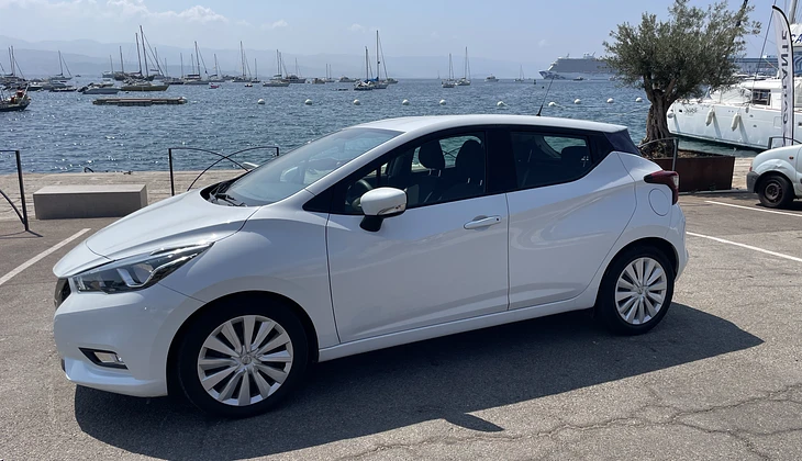 location-NISSAN-Ajaccio-roadstr