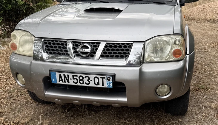 location-NISSAN-Figari-roadstr