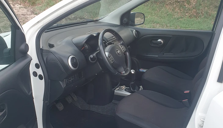 location-NISSAN-Clermont-Ferrand-roadstr