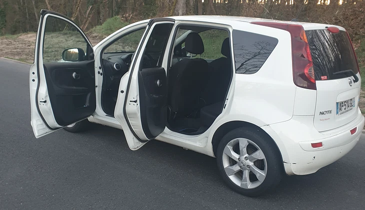 location-NISSAN-Clermont-Ferrand-roadstr
