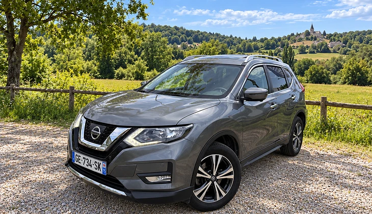location-NISSAN-Caluire-et-Cuire-roadstr