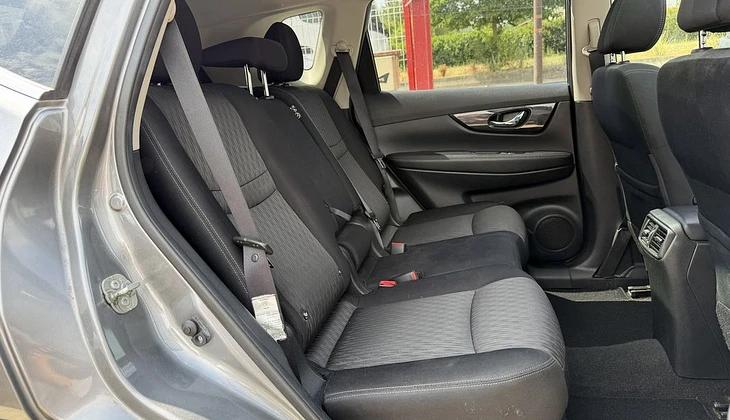 location-NISSAN-Caluire-et-Cuire-roadstr