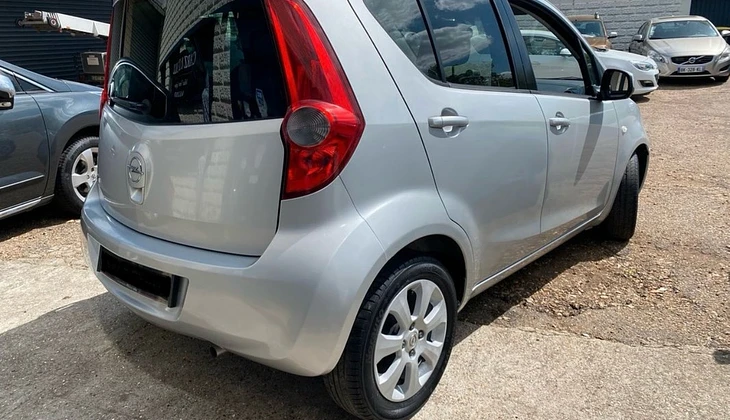 location-OPEL-Calenzana-roadstr