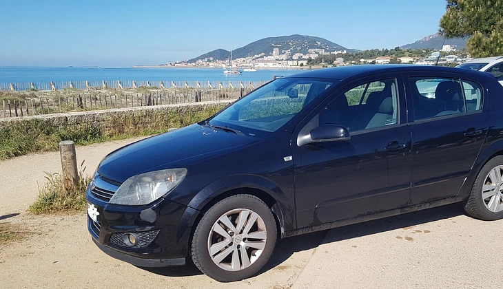 location-OPEL-Saint-Cyprien-roadstr