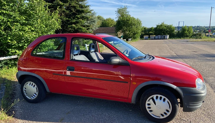 location-OPEL-Chantilly-roadstr