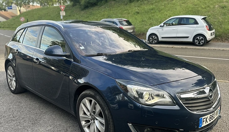 location-OPEL-Montigny-le-Bretonneux-roadstr