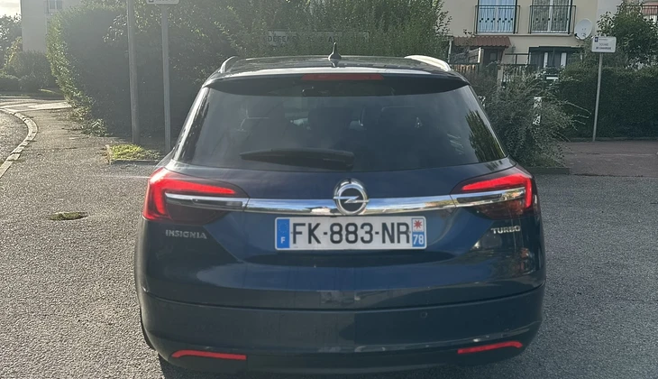 location-OPEL-Montigny-le-Bretonneux-roadstr