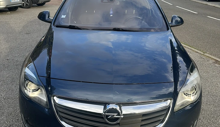 location-OPEL-Montigny-le-Bretonneux-roadstr