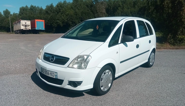 location-OPEL-Nogent-le-Rotrou-roadstr