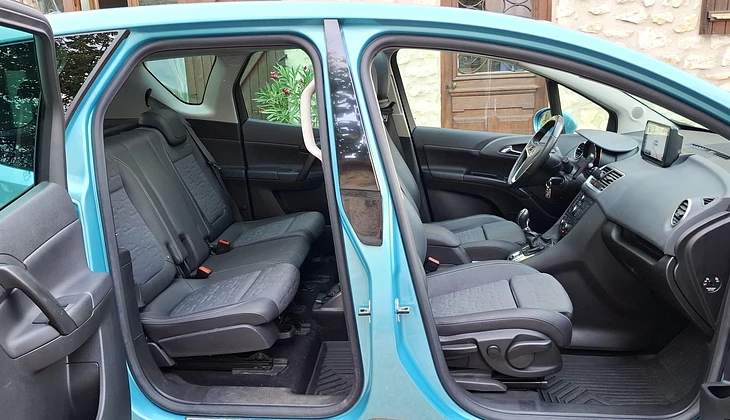 location-OPEL-Chalautre-la-Petite-roadstr
