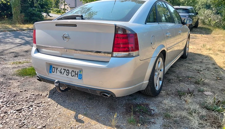 location-OPEL-Beynat-roadstr