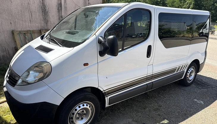 location-OPEL-Amplepuis-roadstr