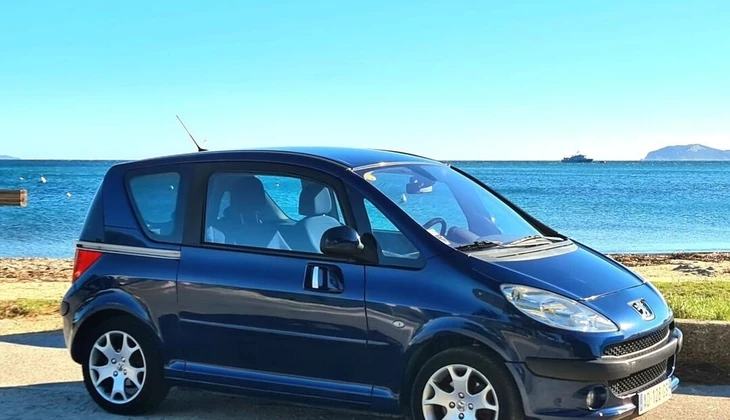 location-PEUGEOT-Hyères-roadstr