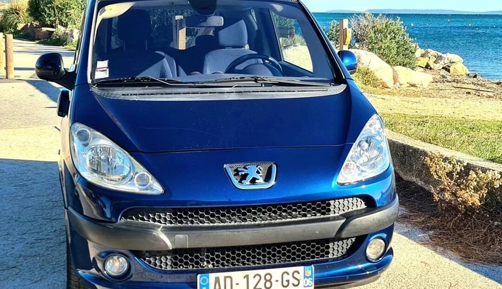 location-PEUGEOT-Hyères-roadstr